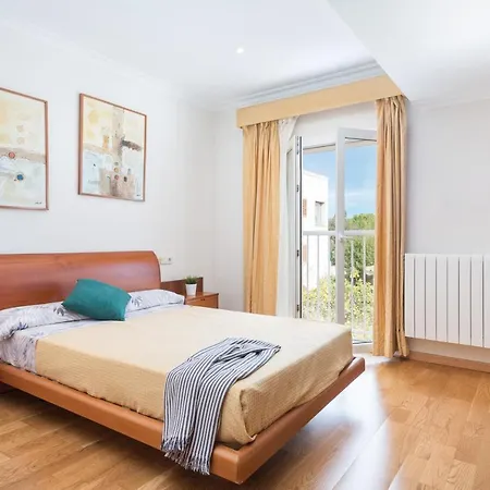 Βίλα Alzina Sus Vacaciones De Verano En Cala Millor, Mallorca *