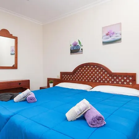 Alzina Sus Vacaciones De Verano En Cala Millor, Mallorca Villa