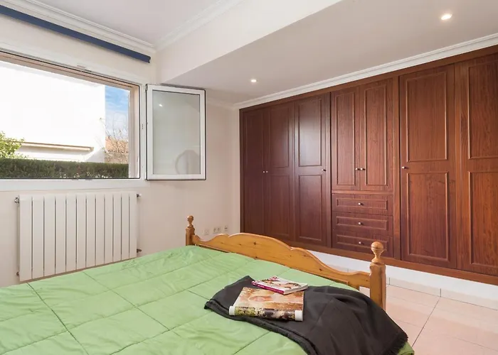 Alzina Sus Vacaciones De Verano En Cala Millor, Mallorca Cala Millor (Mallorca)