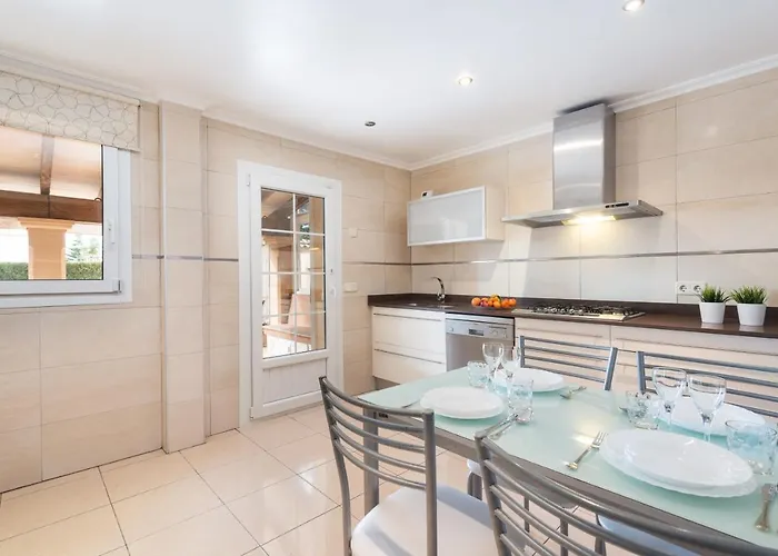 别墅 Alzina Sus Vacaciones De Verano En Cala Millor, Mallorca *