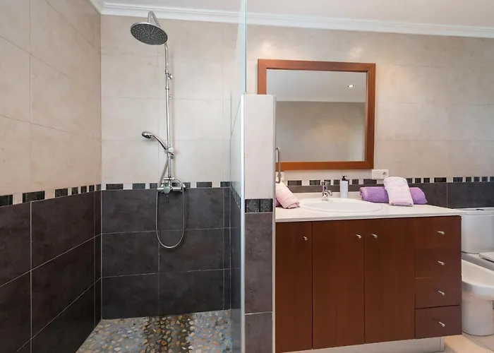 Alzina Sus Vacaciones De Verano En Cala Millor, Mallorca * 卡拉米洛