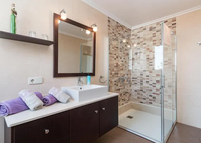 Alzina Sus Vacaciones De Verano En Cala Millor, Mallorca * 卡拉米洛