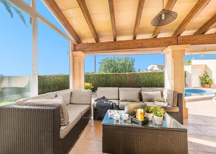 Alzina Sus Vacaciones De Verano En Cala Millor, Mallorca فيلة كالا مييور