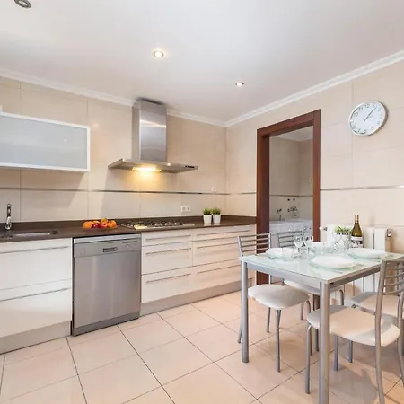 فيلة Alzina Sus Vacaciones De Verano En Cala Millor, Mallorca